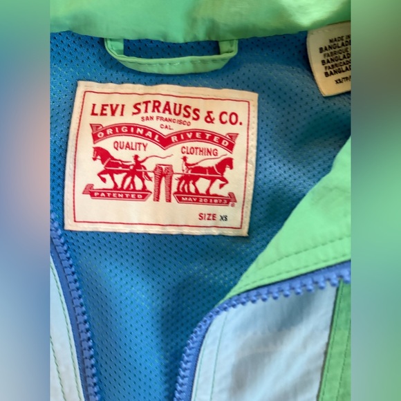 Levi’s wind breaker jacket - Picture 2 of 10